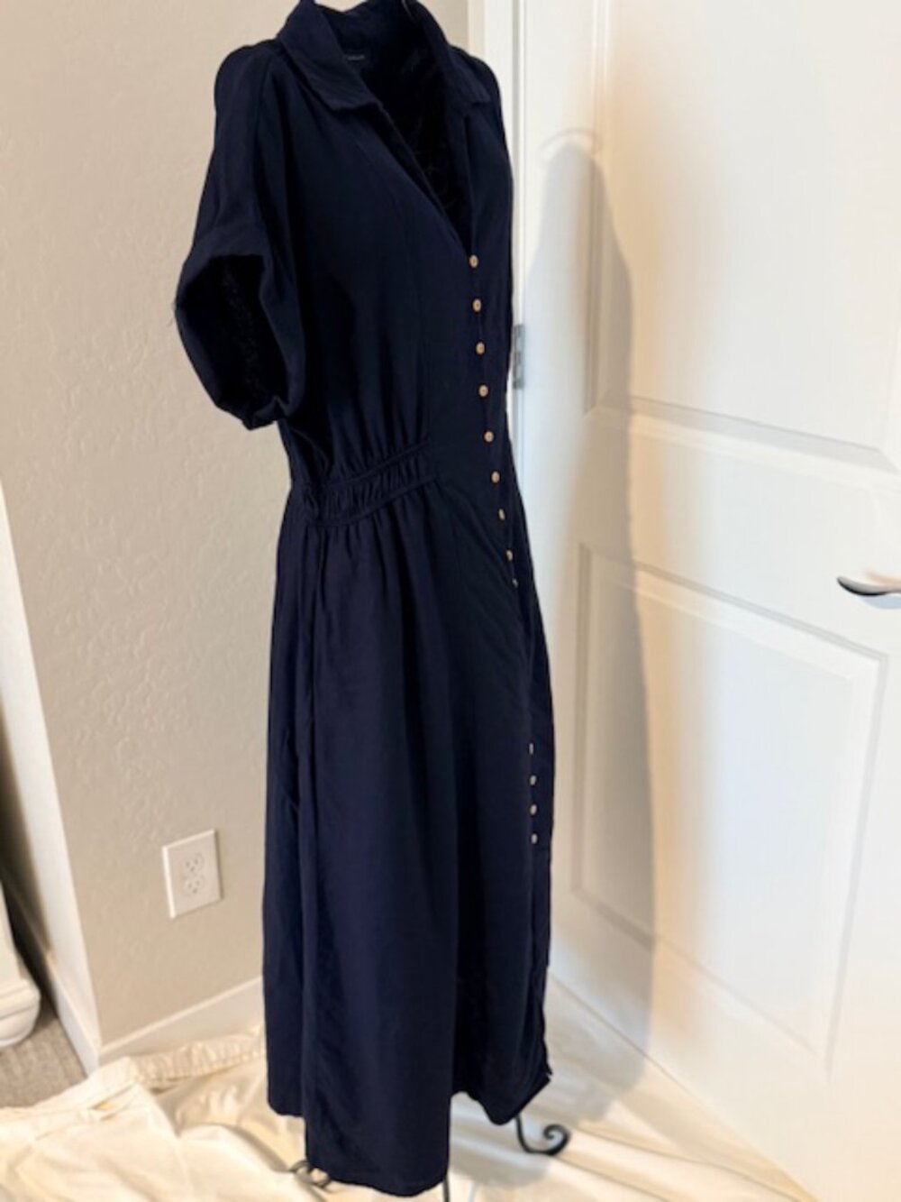 Tahari Classic Navy Blue Button-Front Midi Dress with Pockets, Size L - Picture 7 of 9